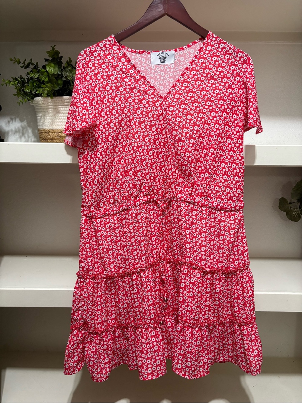 Women's Red Floral V-Neck Tiered Mini Dress